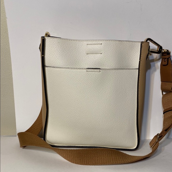 Calvin Klein White and Tan Women's Bag - Picture 2 of 9
